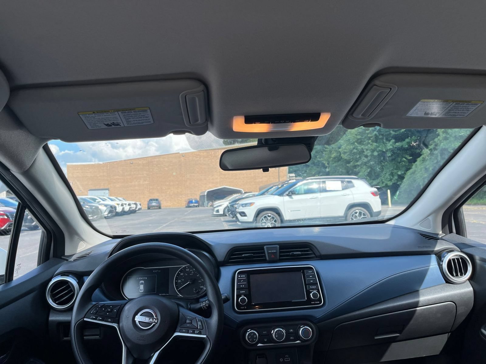Used 2025 Nissan Versa SV FWD image 34