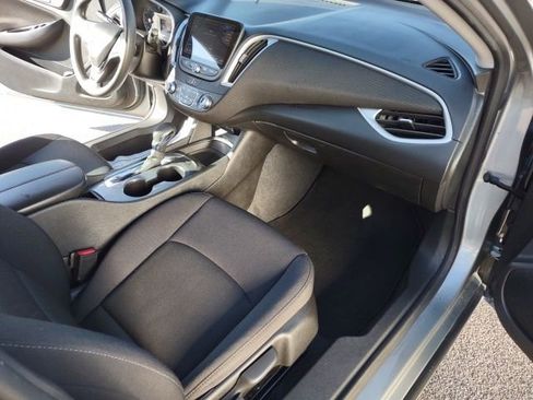 Used 2024 Chevrolet Malibu LT FWD image 21