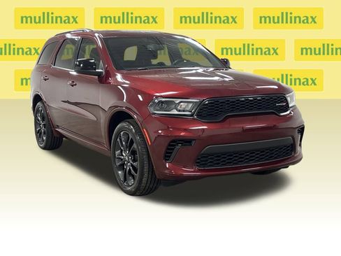 Used 2025 Dodge Durango GT w/ Blacktop Package RWD image 2