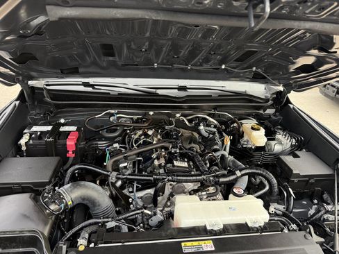 Used 2024 Toyota Tacoma TRD Sport AWD/4WD image 33