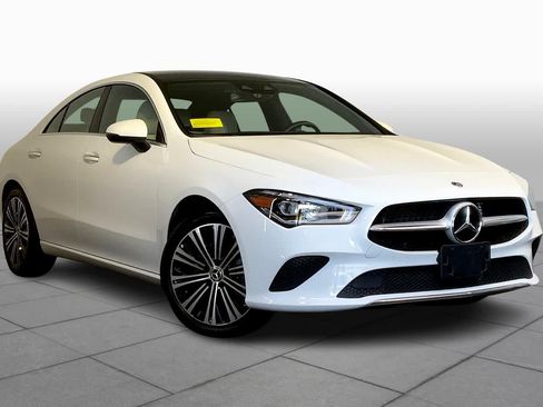 Used 2023 Mercedes-Benz CLA 250 4MATIC image 3