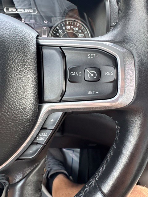 Used 2022 RAM 1500 Laramie AWD/4WD image 17