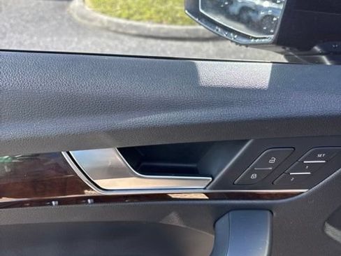 Used 2018 Audi Q5 2.0T Premium AWD/4WD image 12