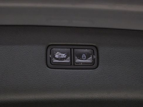 Certified 2025 Genesis GV80 2.5T Prestige AWD/4WD image 31