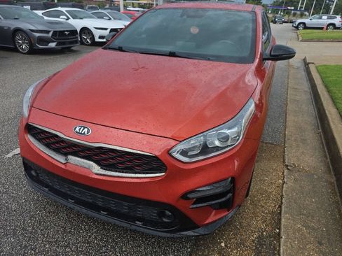 Used 2021 Kia Forte GT-Line w/ GT-Line Premium Package FWD image 4