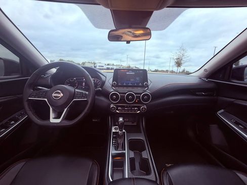 Used 2024 Nissan Sentra SR w/ SR Premium Package FWD image 15