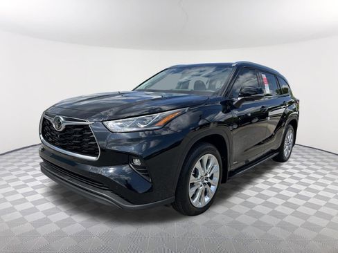New 2026 Toyota Highlander Limited AWD/4WD image 3