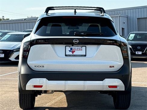 New 2026 Nissan Kicks SR image 8