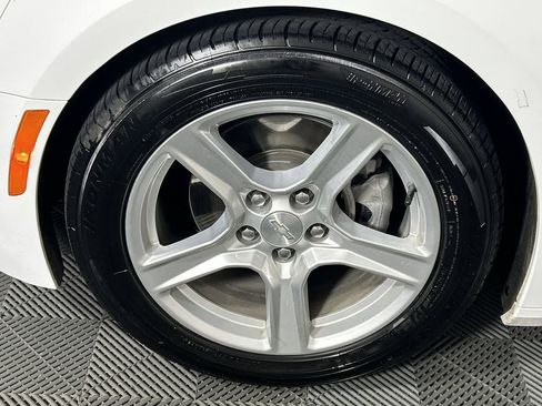 Used 2023 Chevrolet Camaro LT image 10