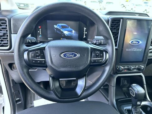 Used 2024 Ford Ranger XL image 11