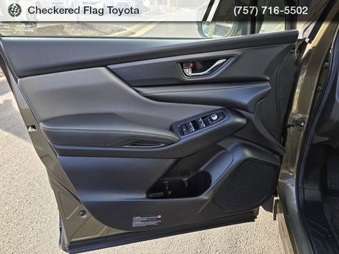 Used 2024 Subaru Ascent Onyx Edition image 21