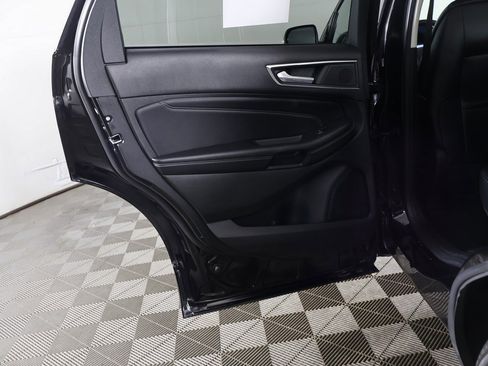 Used 2022 Ford Edge Titanium image 24