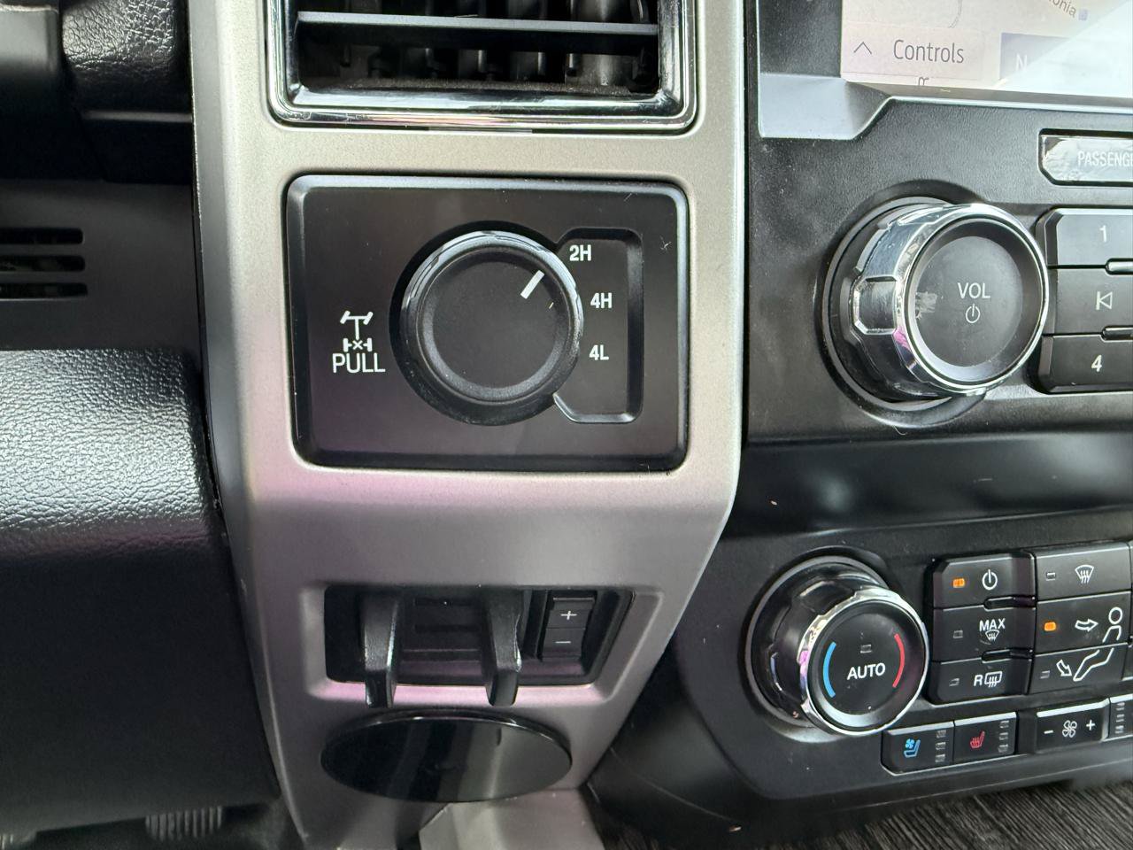 Used 2021 Ford F250 Lariat w/ Chrome Package AWD/4WD image 36