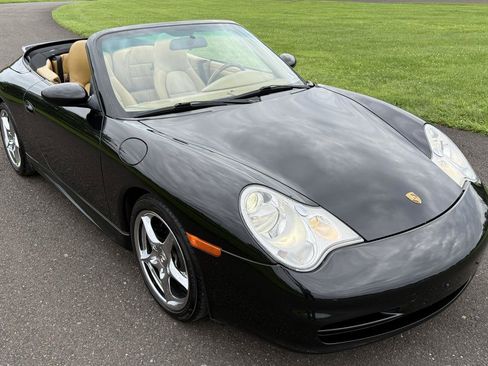 Used 2003 Porsche 911 Carrera RWD image 2