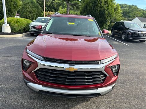 Used 2024 Chevrolet TrailBlazer LT w/ LT Cold Weather Package FWD image 8