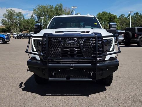 Used 2024 GMC Sierra 3500 Denali Ultimate AWD/4WD image 4
