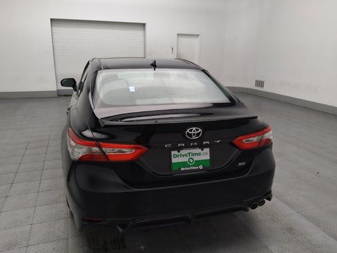 Used 2020 Toyota Camry SE image 6