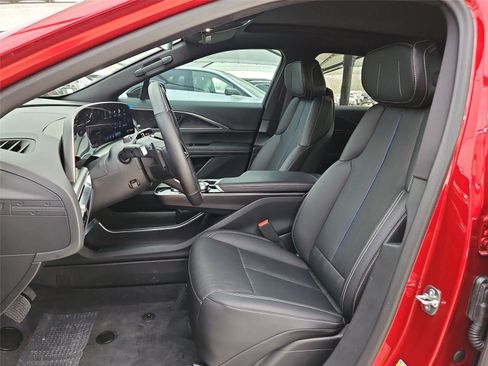 New 2026 Cadillac Lyriq Luxury w/ LPO, Floor Liner Package AWD/4WD image 22
