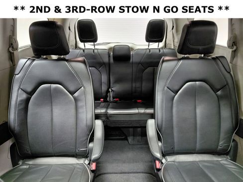 Certified 2019 Chrysler Pacifica Limited image 22