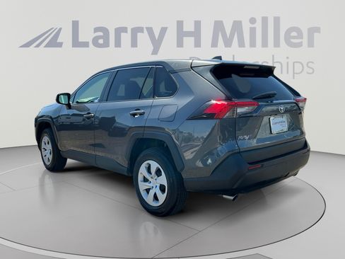 Used 2025 Toyota RAV4 LE AWD/4WD image 3