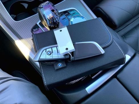 Used 2023 BMW X5 M50i w/ Executive Package image 13