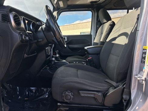 Used 2020 Jeep Gladiator Sport w/ Quick Order Package 24S image 2