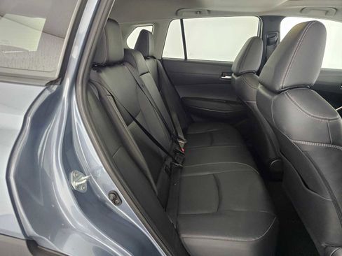 Used 2024 Toyota Corolla Cross XLE w/ Convenience Package image 24