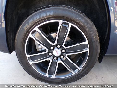 Used 2018 GMC Acadia Denali w/ Technology Package FWD image 45