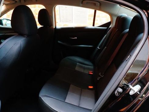 Certified 2022 Nissan Sentra SV FWD image 34