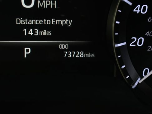 Used 2021 Toyota Highlander XLE AWD/4WD image 25
