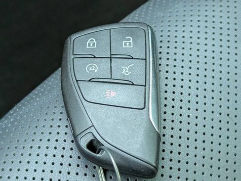 Used 2023 Buick Envision Essence w/ Technology Package I FWD image 33