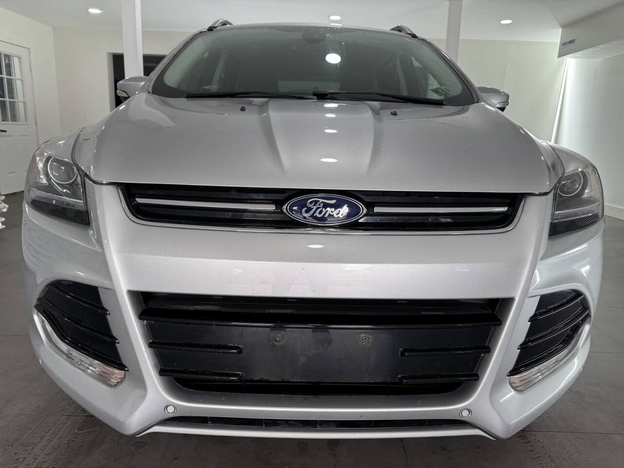 Used 2015 Ford Escape Titanium w/ Equipment Group 301A AWD/4WD image 10