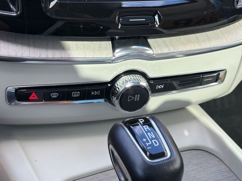 Used 2021 Volvo XC60 T5 Inscription FWD image 16