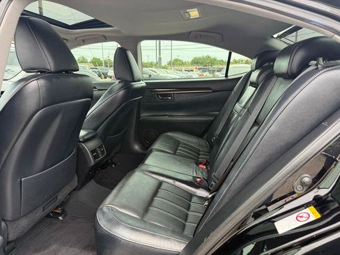 Used 2018 Lexus ES 350 w/ Luxury Package w/Wood Trim FWD image 14