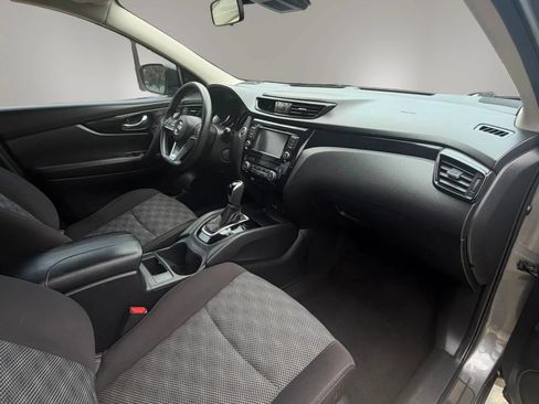 Used 2019 Nissan Rogue Sport SV FWD image 11