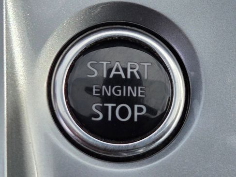 Used 2023 Nissan Altima 2.5 SV w/ SV Premium Package image 19