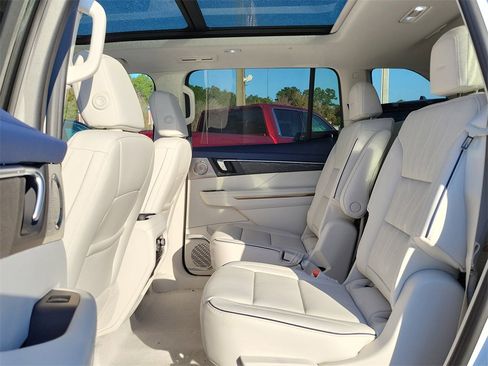 New 2026 Buick Enclave Avenir w/ Super Cruise Package image 18