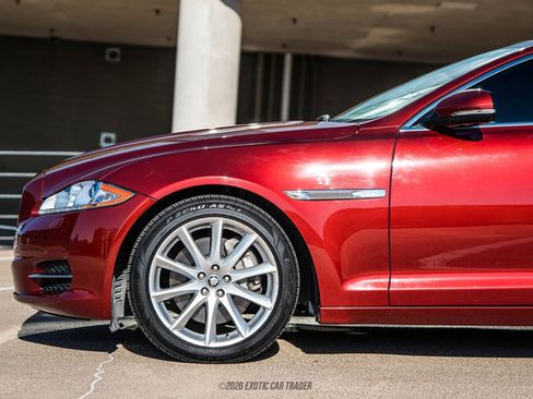 Used 2012 Jaguar XJ image 4