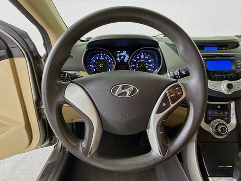 Used 2011 Hyundai Elantra GLS FWD image 11