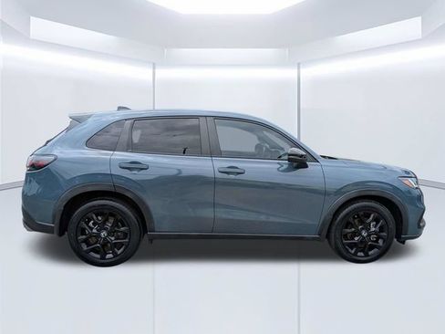 Used 2023 Honda HR-V Sport image 3