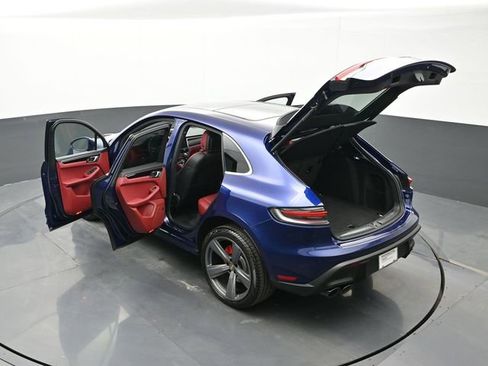 Certified 2025 Porsche Macan S AWD/4WD image 29