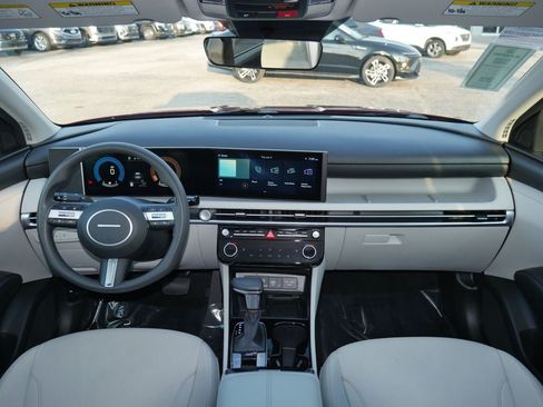 Used 2025 Hyundai Tucson SEL FWD image 40
