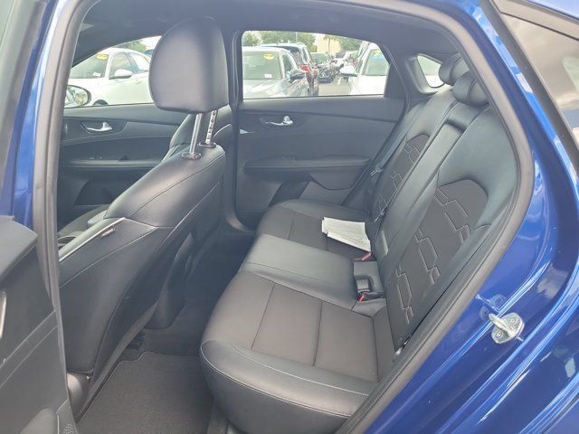 Used 2021 Kia Forte GT-Line FWD image 11