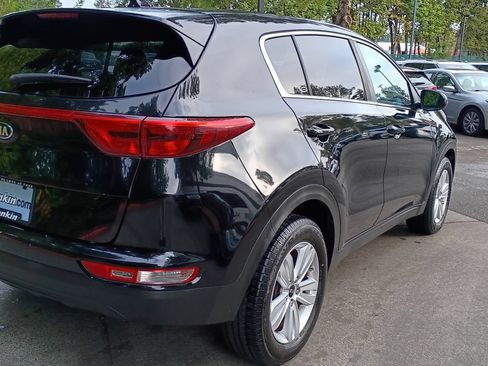 Used 2018 Kia Sportage LX AWD/4WD image 4
