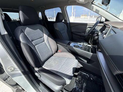 Used 2021 Nissan Rogue SV FWD image 26
