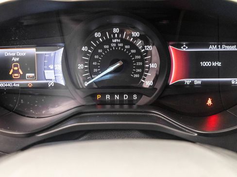Used 2019 Ford Fusion SE w/ Equipment Group 151A FWD image 21