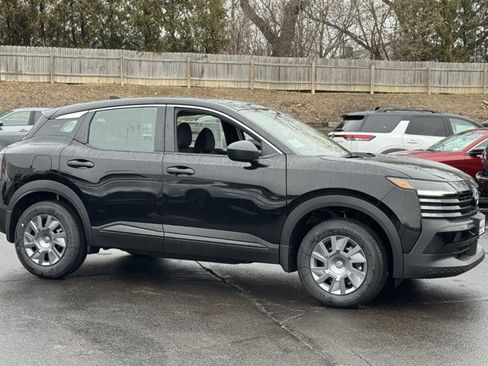 New 2026 Nissan Kicks S image 5