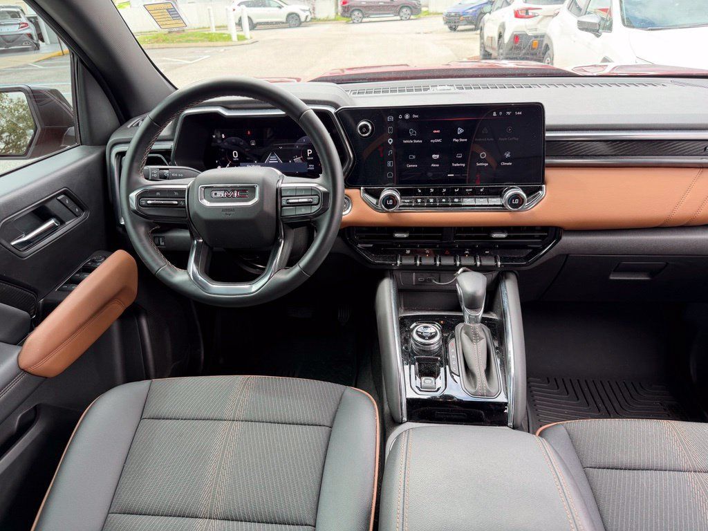 Used 2025 GMC Canyon AT4 w/ Nightfall Edition AWD/4WD image 19