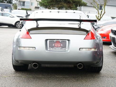 Used 2006 Nissan 350Z Touring w/ (N93) Cargo Convenience Pkg image 4