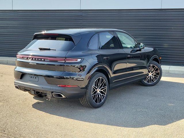 Used 2026 Porsche Cayenne AWD/4WD image 7